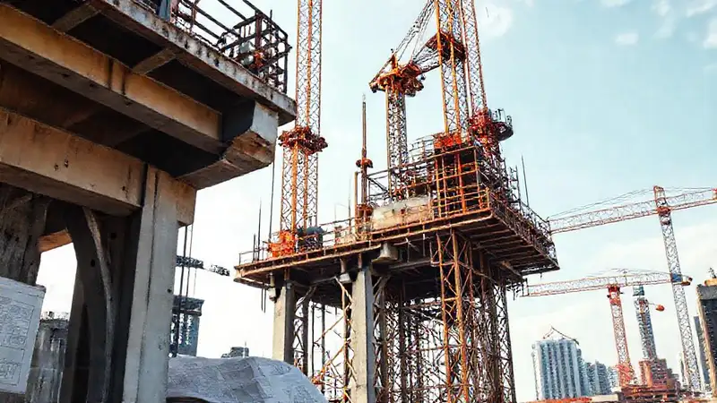 Evolución de construcciones icónicas con innovación tecnológica