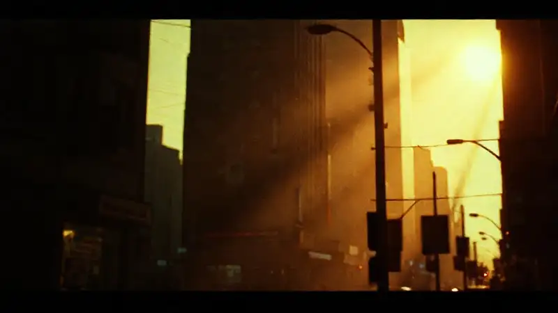 Iluminación cinematográfica con atmósfera y texturas